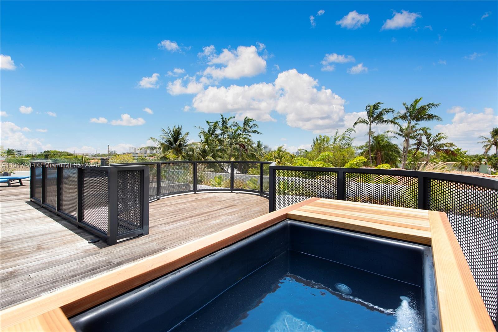 8055 Noremac Ave Miami Beach, FL 33141