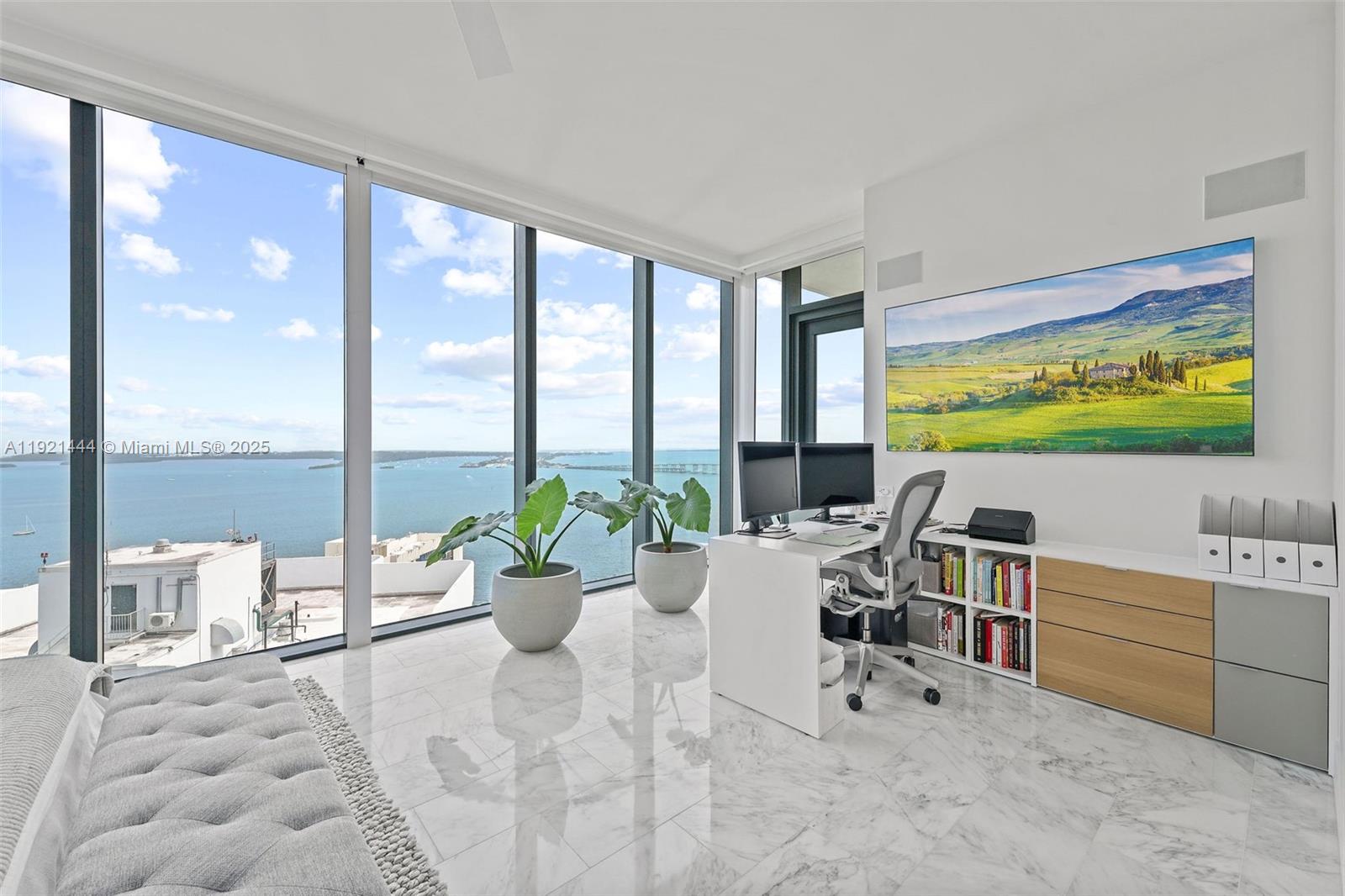 1451 Brickell Ave #2802 Miami, FL 33131