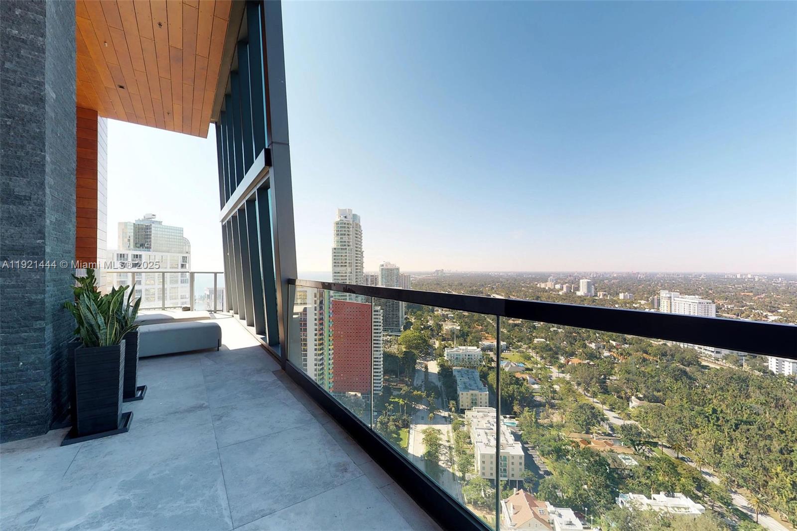 1451 Brickell Ave #2802 Miami, FL 33131