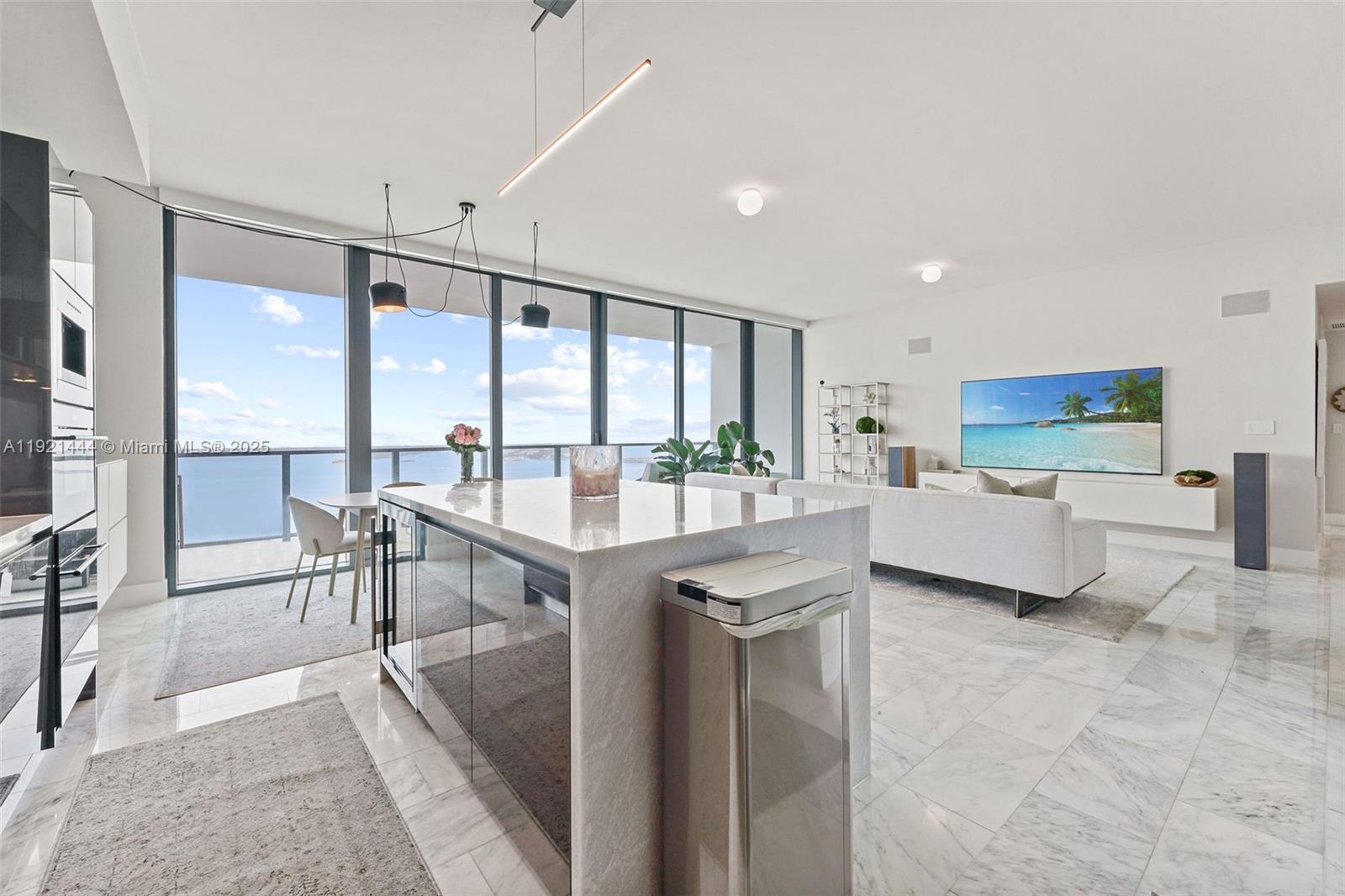 1451 Brickell Ave #2802 Miami, FL 33131