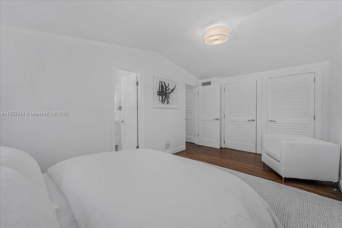 669 S Mashta Dr Key Biscayne, FL 33149