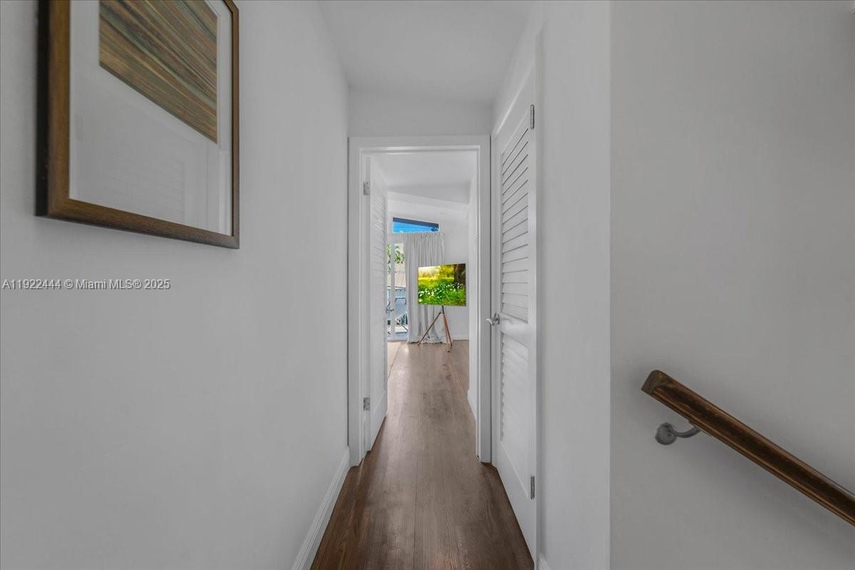 669 S Mashta Dr Key Biscayne, FL 33149