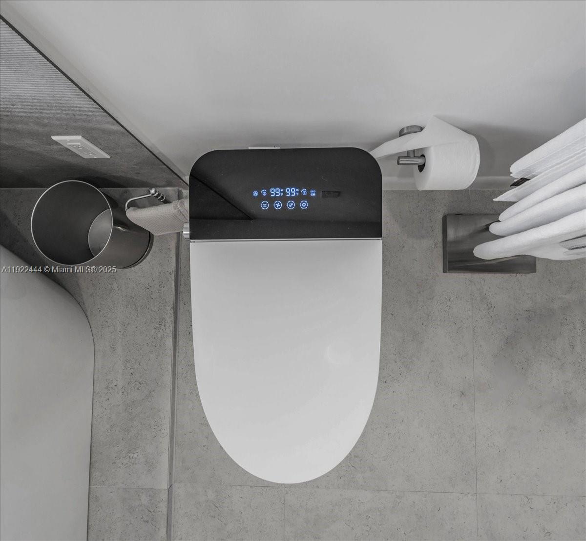 669 S Mashta Dr Key Biscayne, FL 33149