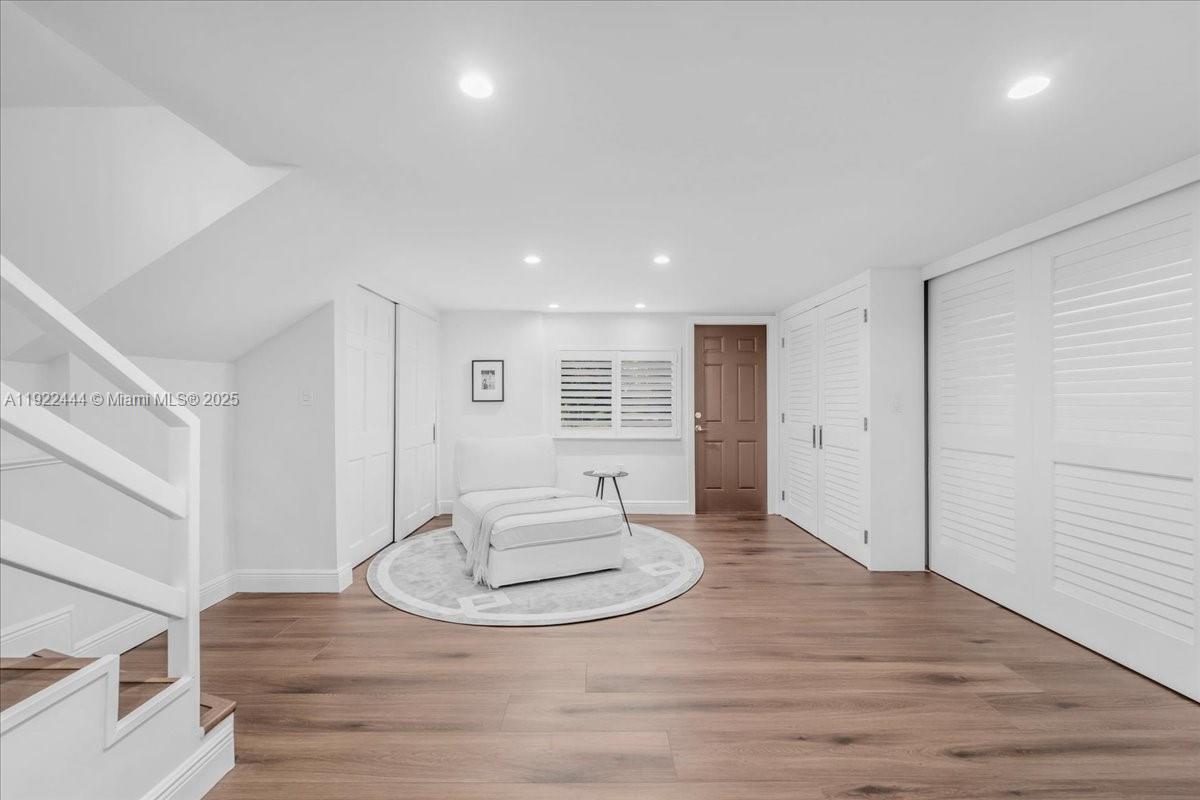 669 S Mashta Dr Key Biscayne, FL 33149