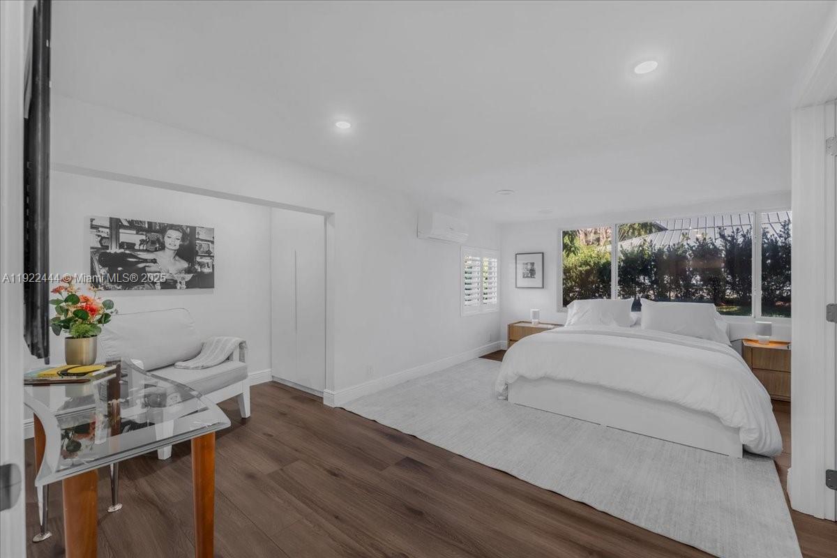 669 S Mashta Dr Key Biscayne, FL 33149