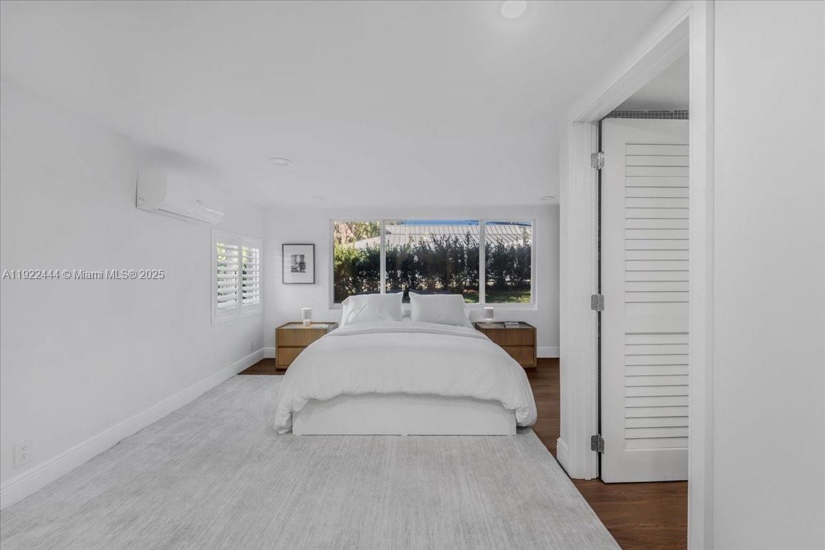 669 S Mashta Dr Key Biscayne, FL 33149