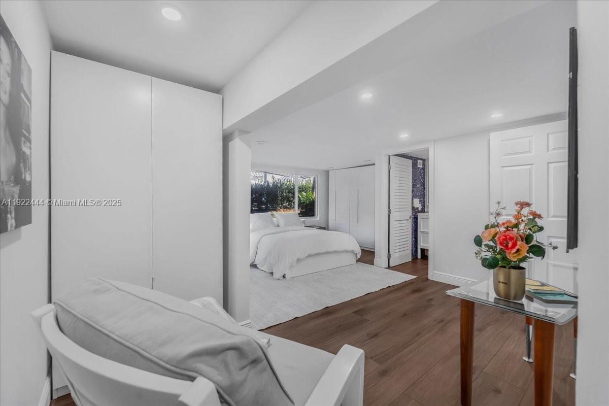 669 S Mashta Dr Key Biscayne, FL 33149