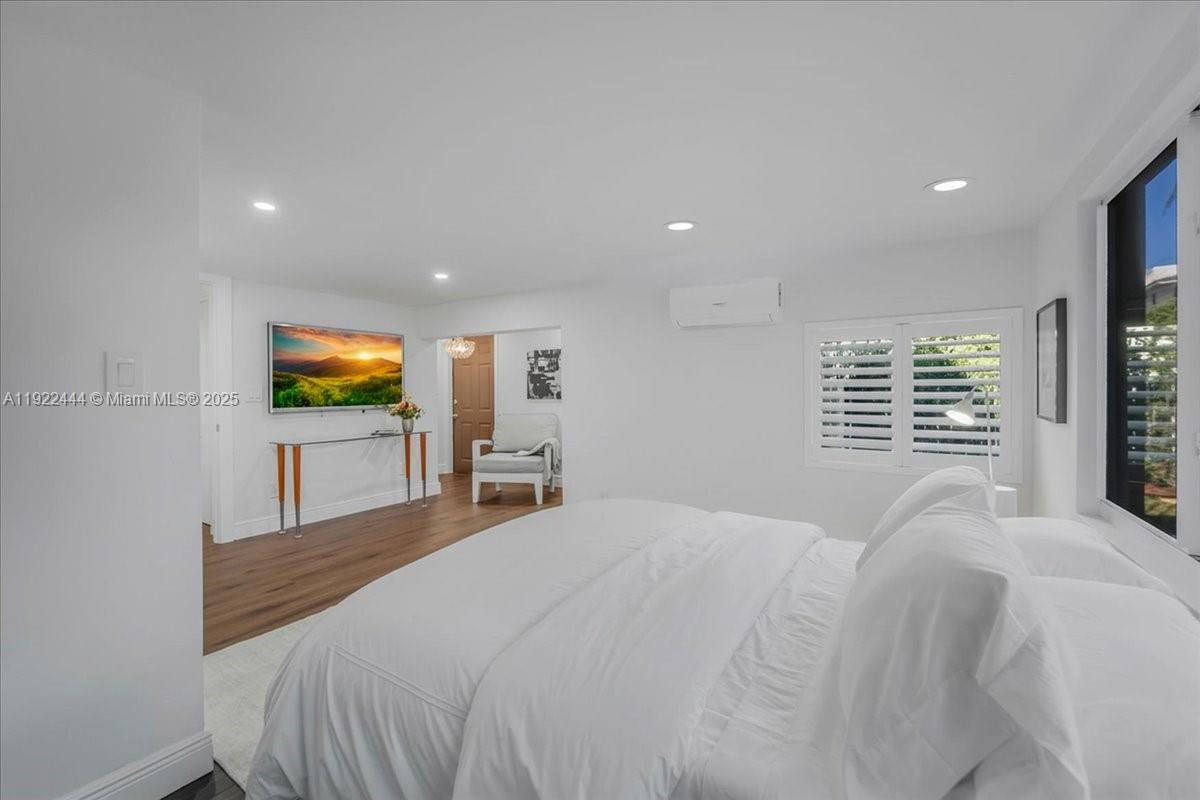 669 S Mashta Dr Key Biscayne, FL 33149