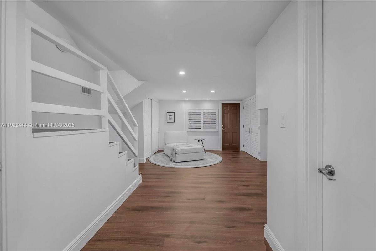 669 S Mashta Dr Key Biscayne, FL 33149