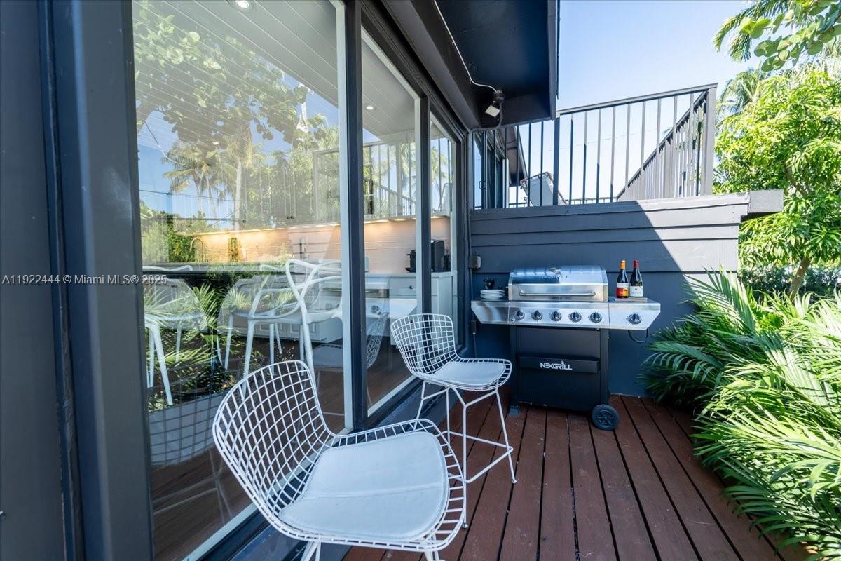 669 S Mashta Dr Key Biscayne, FL 33149