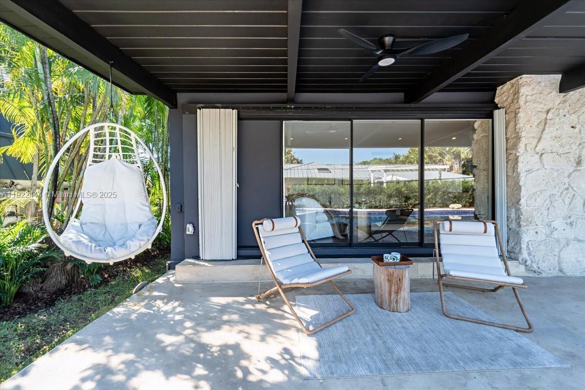 669 S Mashta Dr Key Biscayne, FL 33149