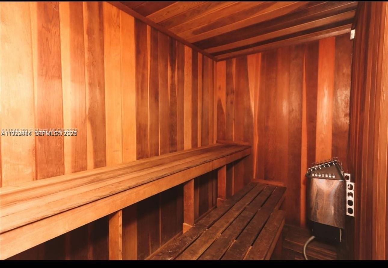 6900 Bay Dr #7A Miami Beach, FL 33141