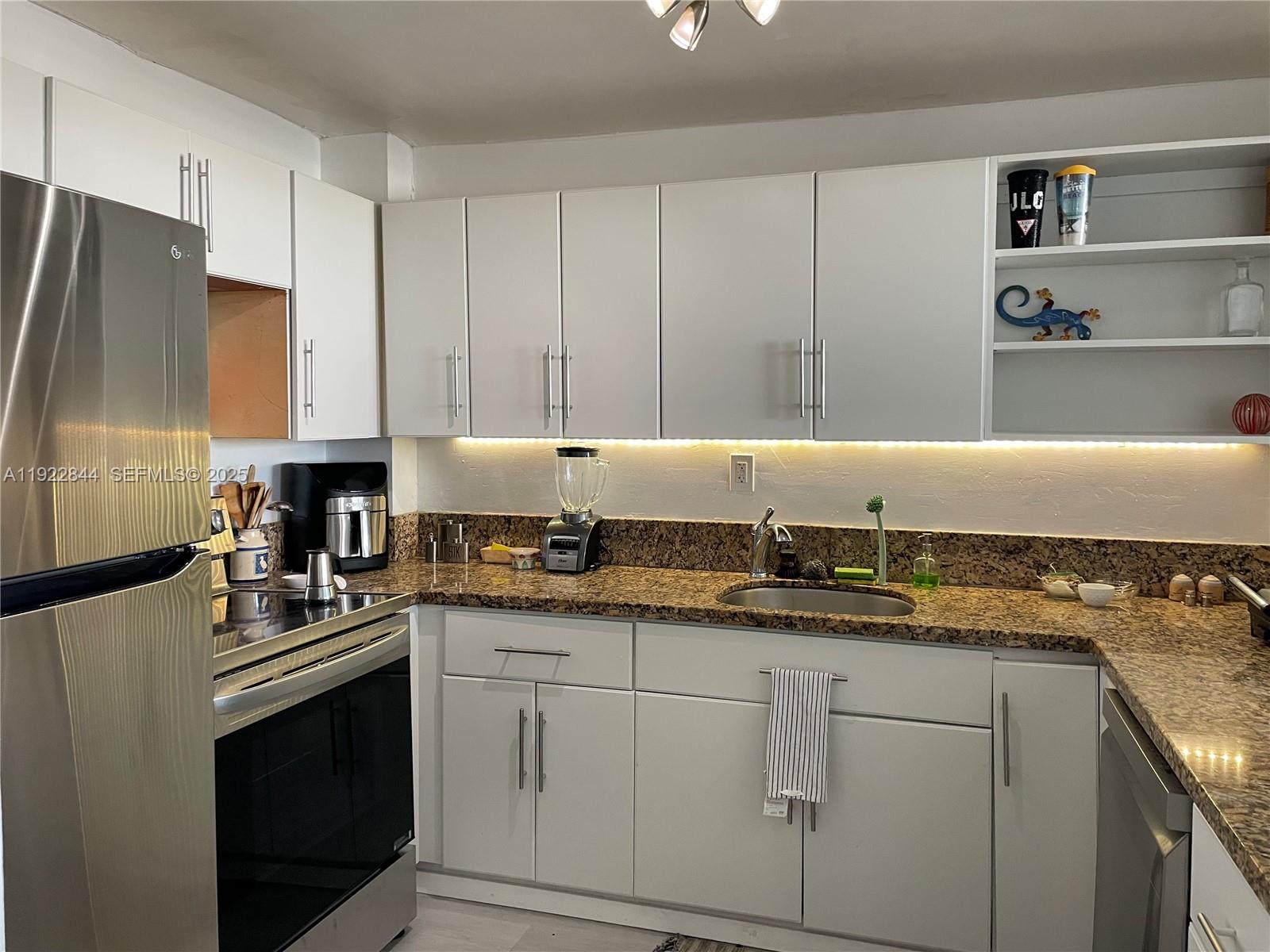 6900 Bay Dr #7A Miami Beach, FL 33141