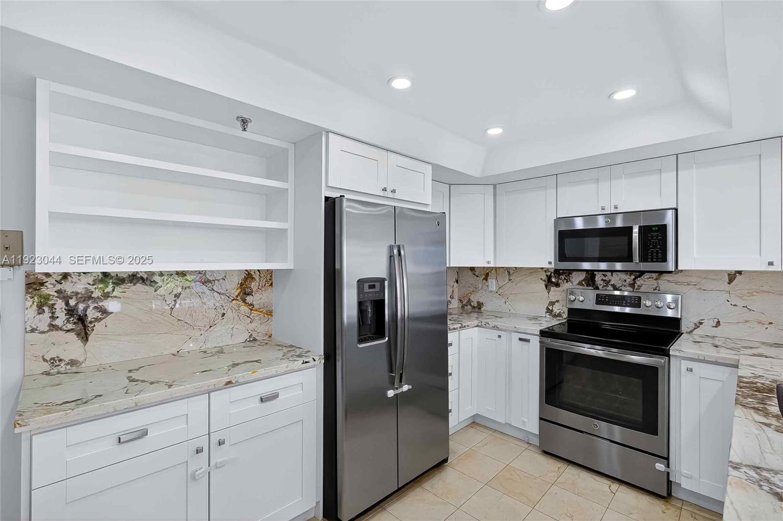 520 Brickell Key Dr #A604 Miami, FL 33131