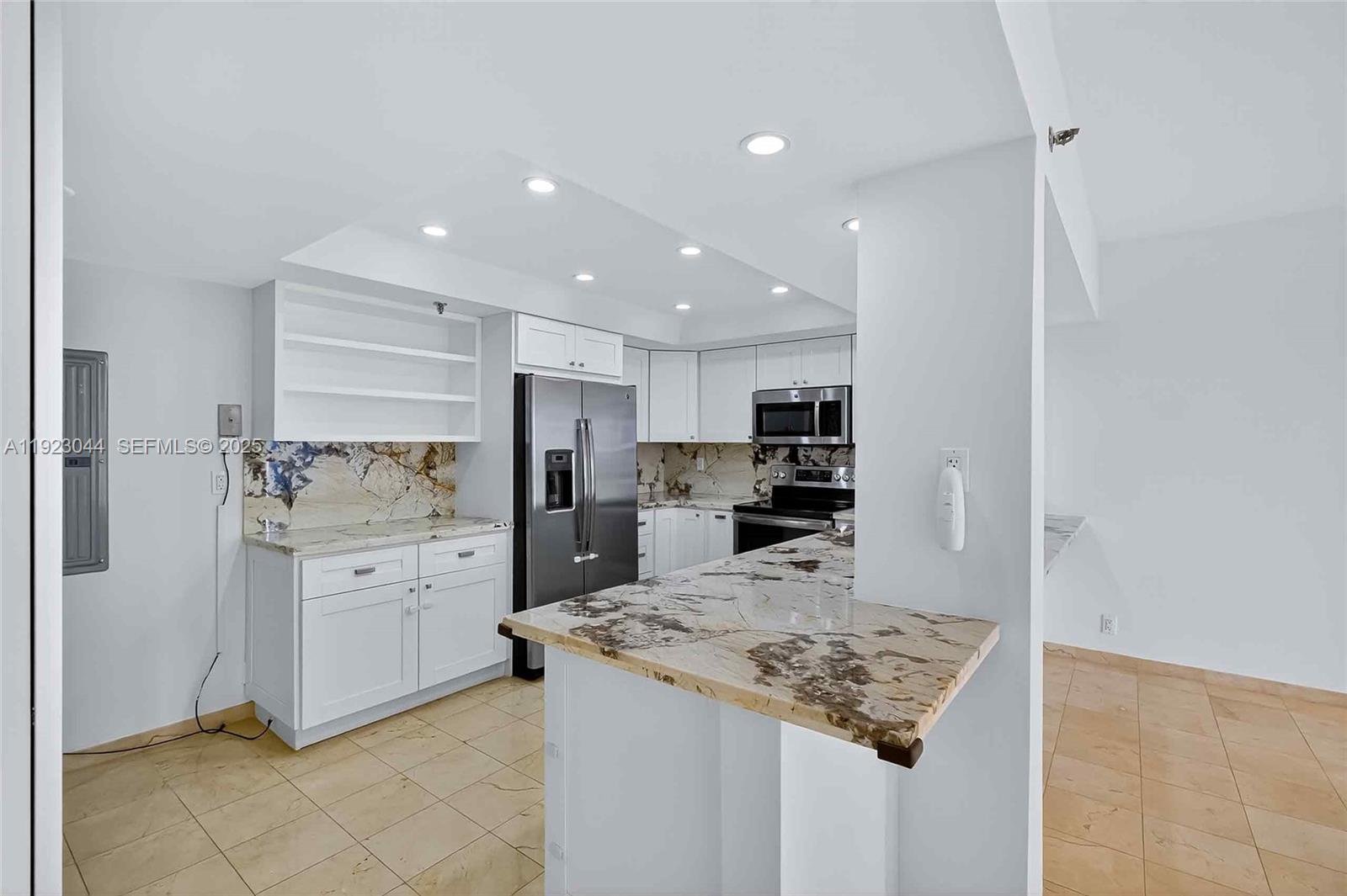 520 Brickell Key Dr #A604 Miami, FL 33131