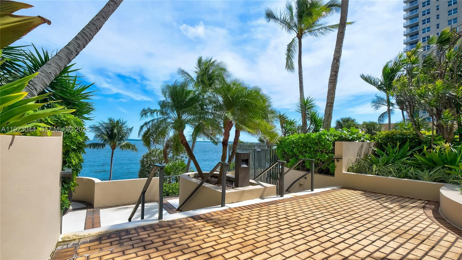 520 Brickell Key Dr #A604 Miami, FL 33131