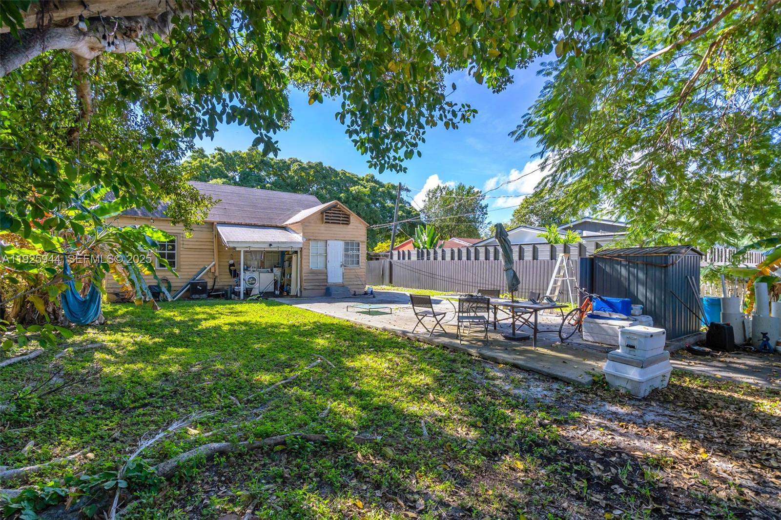 2271 SW 11th St Miami, FL 33135