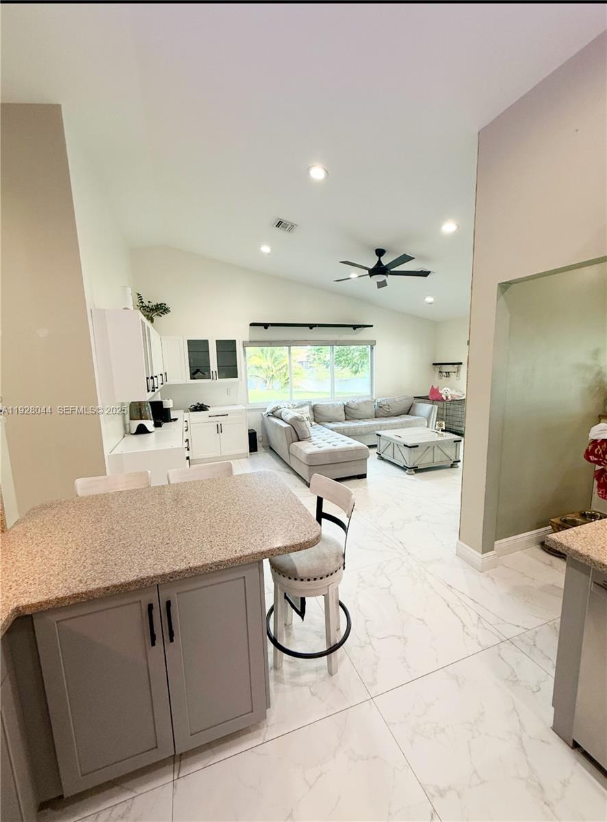 15500 Carriage Ct Davie, FL 33331