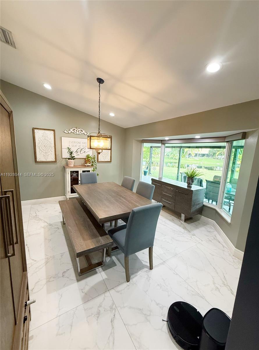 15500 Carriage Ct Davie, FL 33331