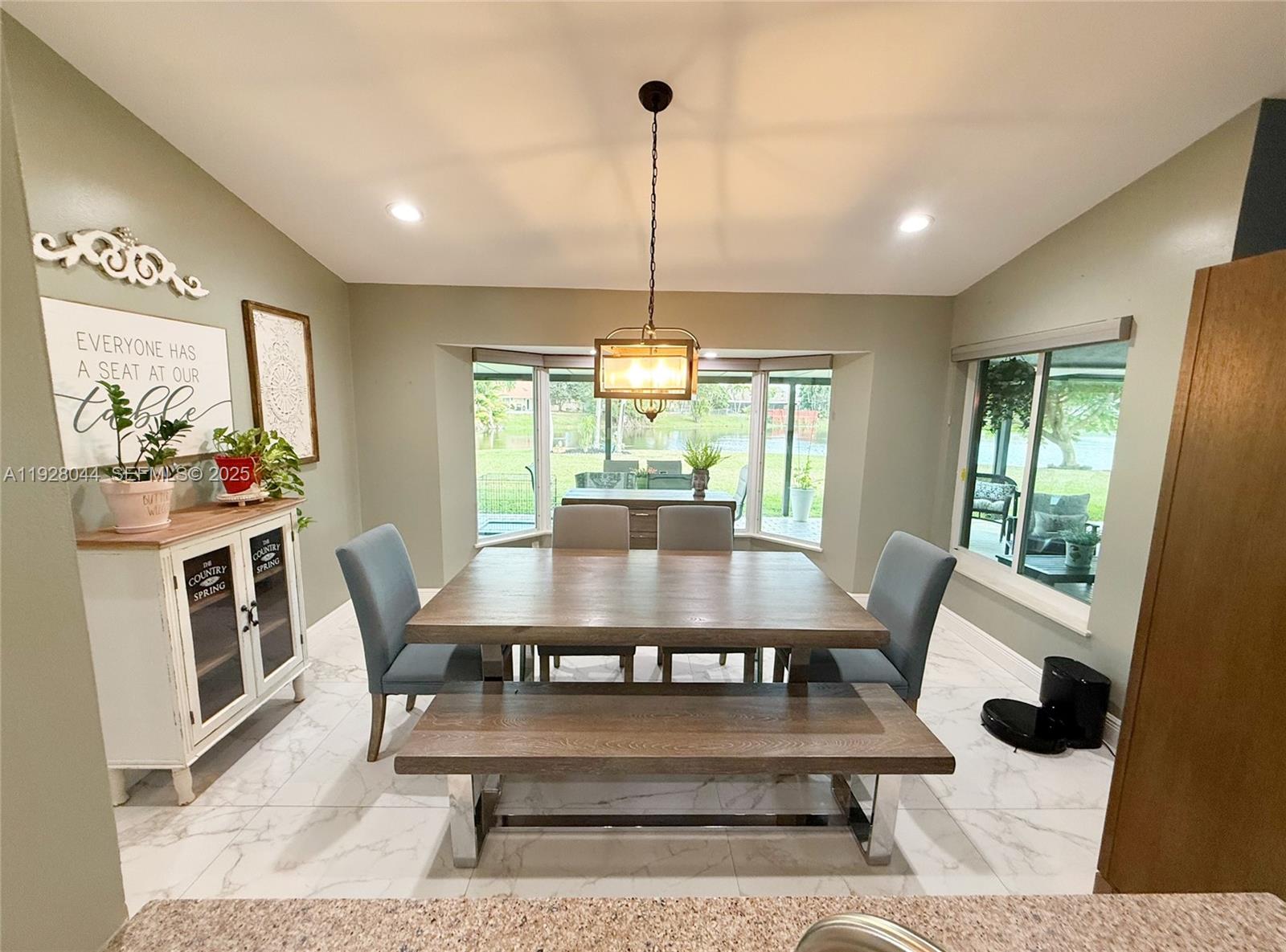 15500 Carriage Ct Davie, FL 33331