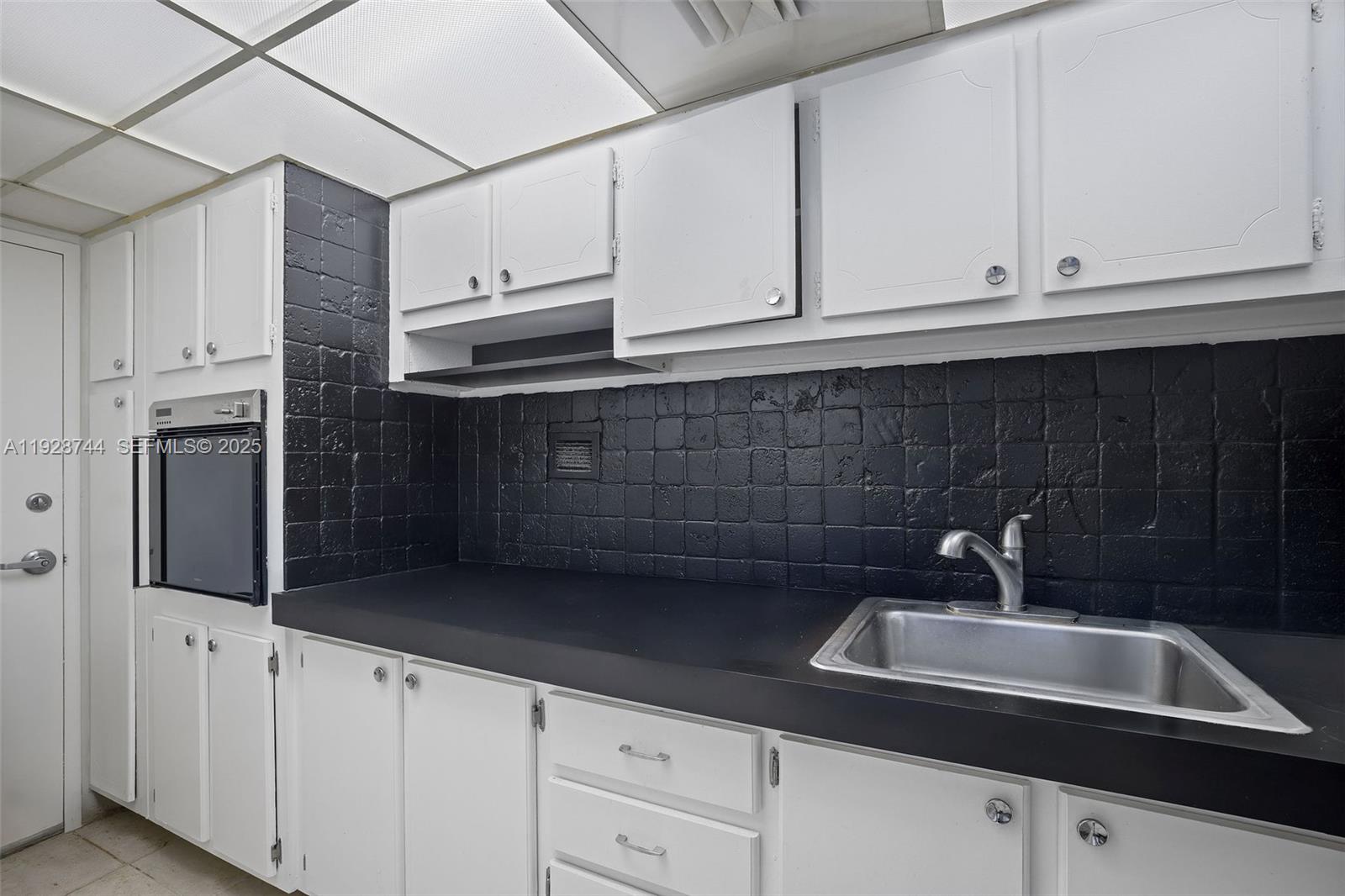 1000 West Ave #1501 Miami Beach, FL 33139