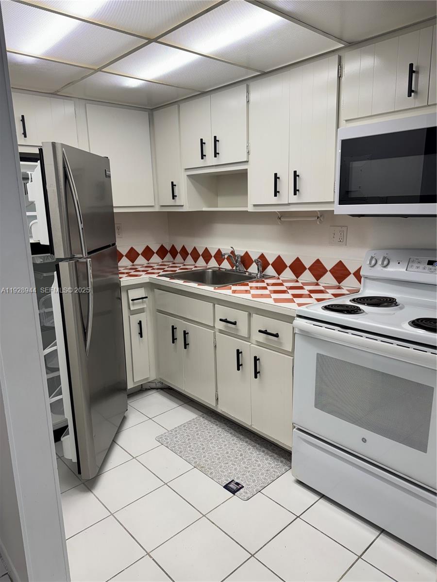 1470 NE 125th Ter #205 North Miami, FL 33161