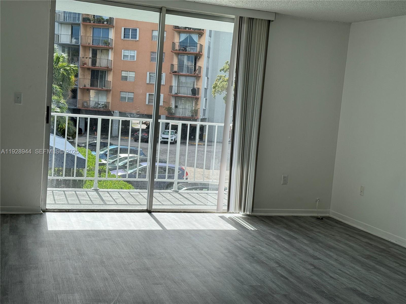 1470 NE 125th Ter #205 North Miami, FL 33161