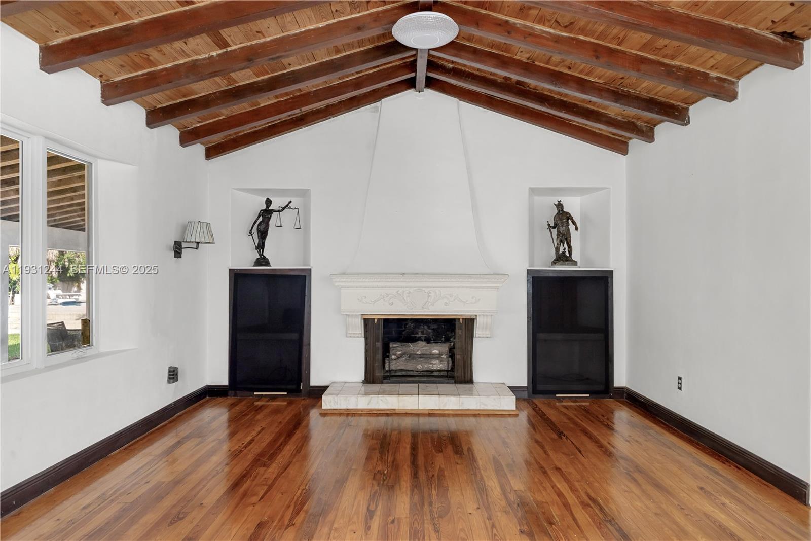 820 NE 83rd St Miami, FL 33138