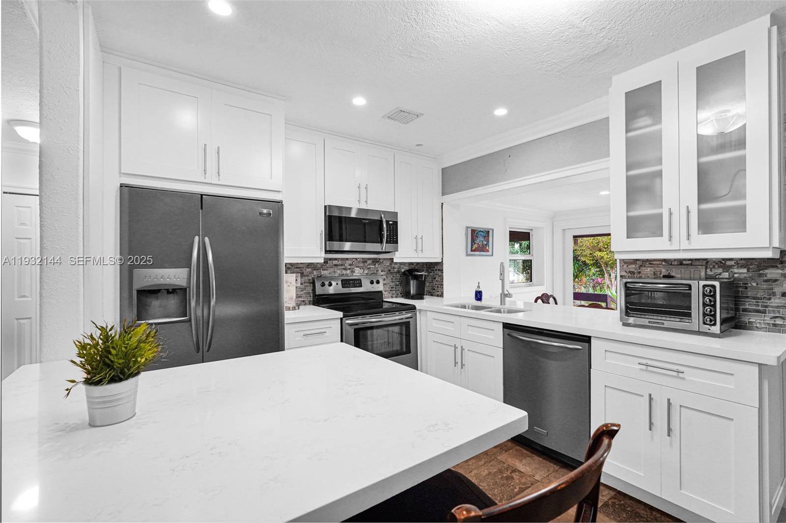 6266 SW 42nd St South Miami, FL 33155