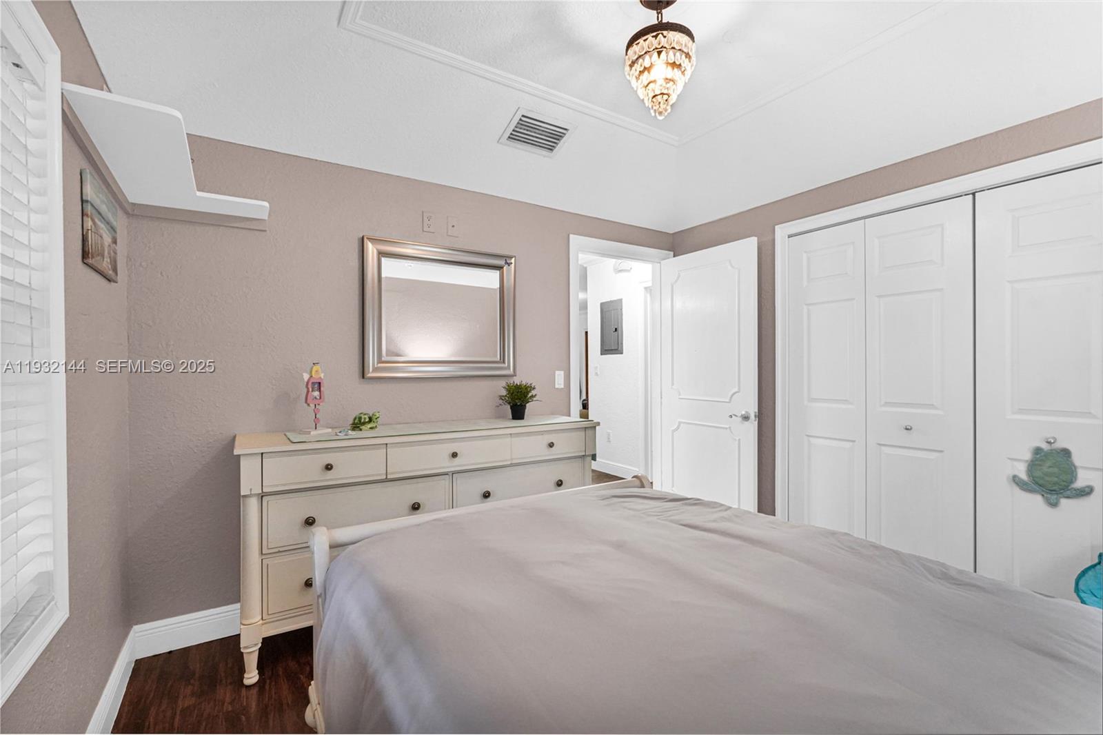 6266 SW 42nd St South Miami, FL 33155