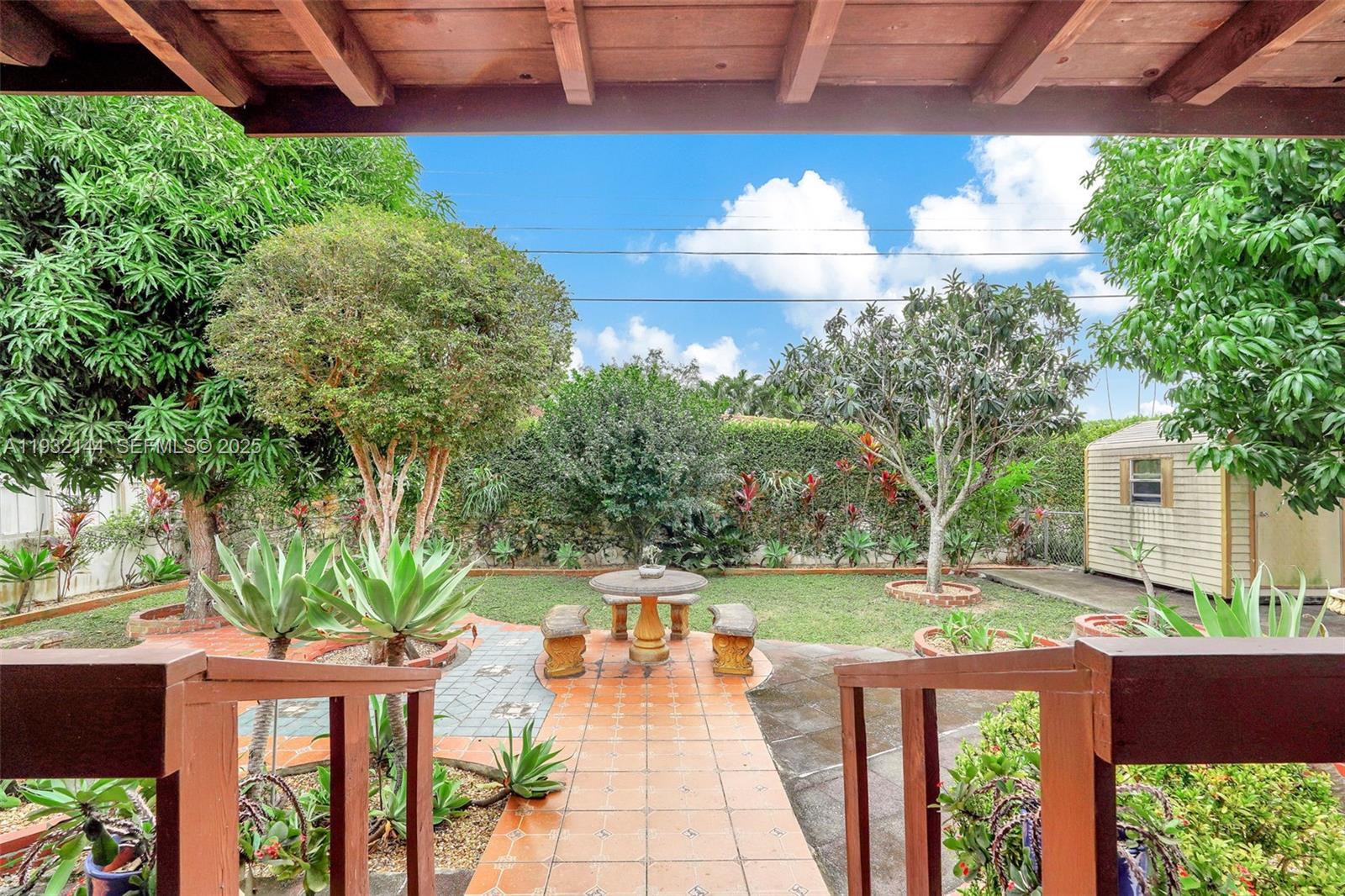 6266 SW 42nd St South Miami, FL 33155