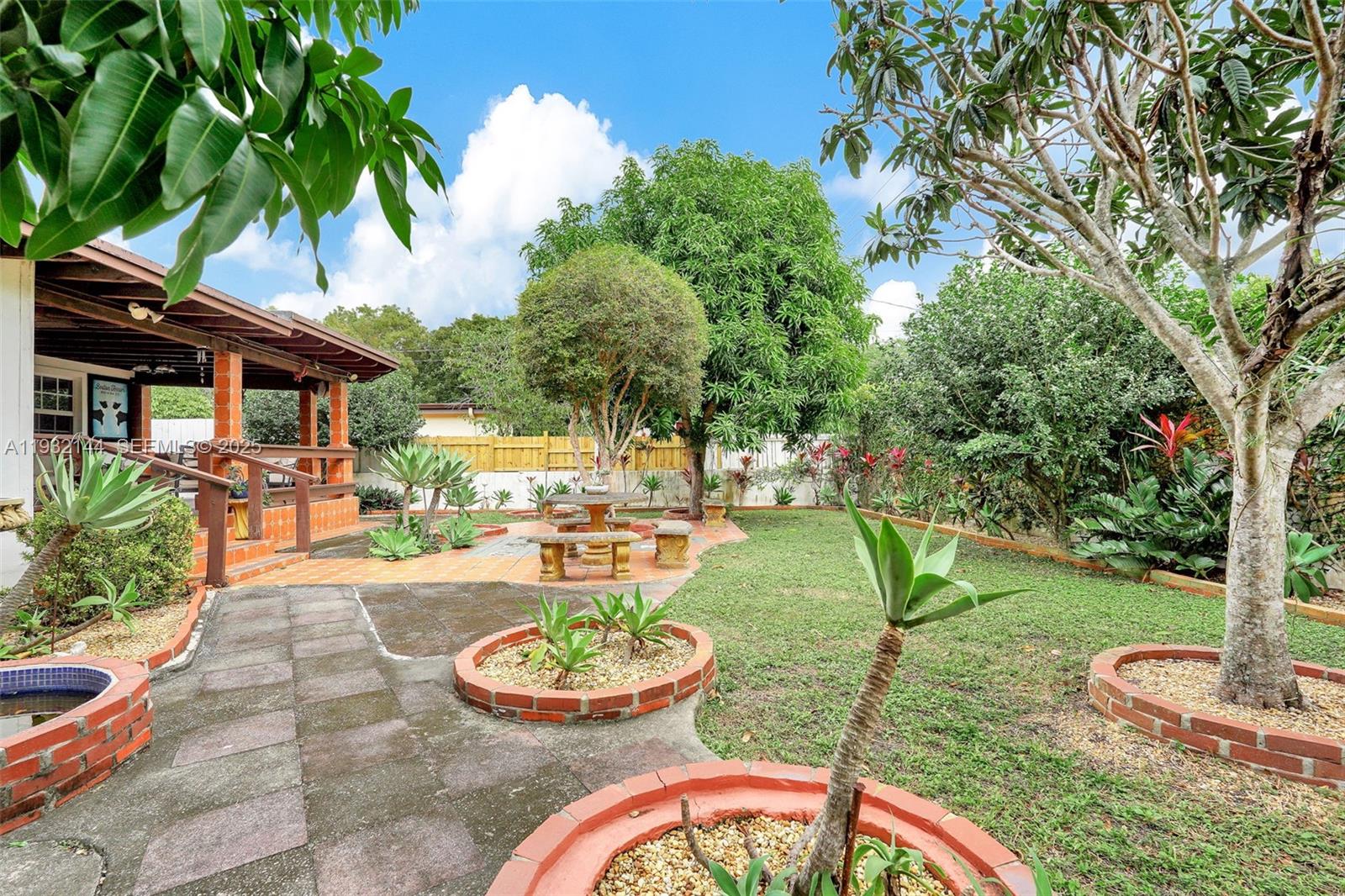 6266 SW 42nd St South Miami, FL 33155