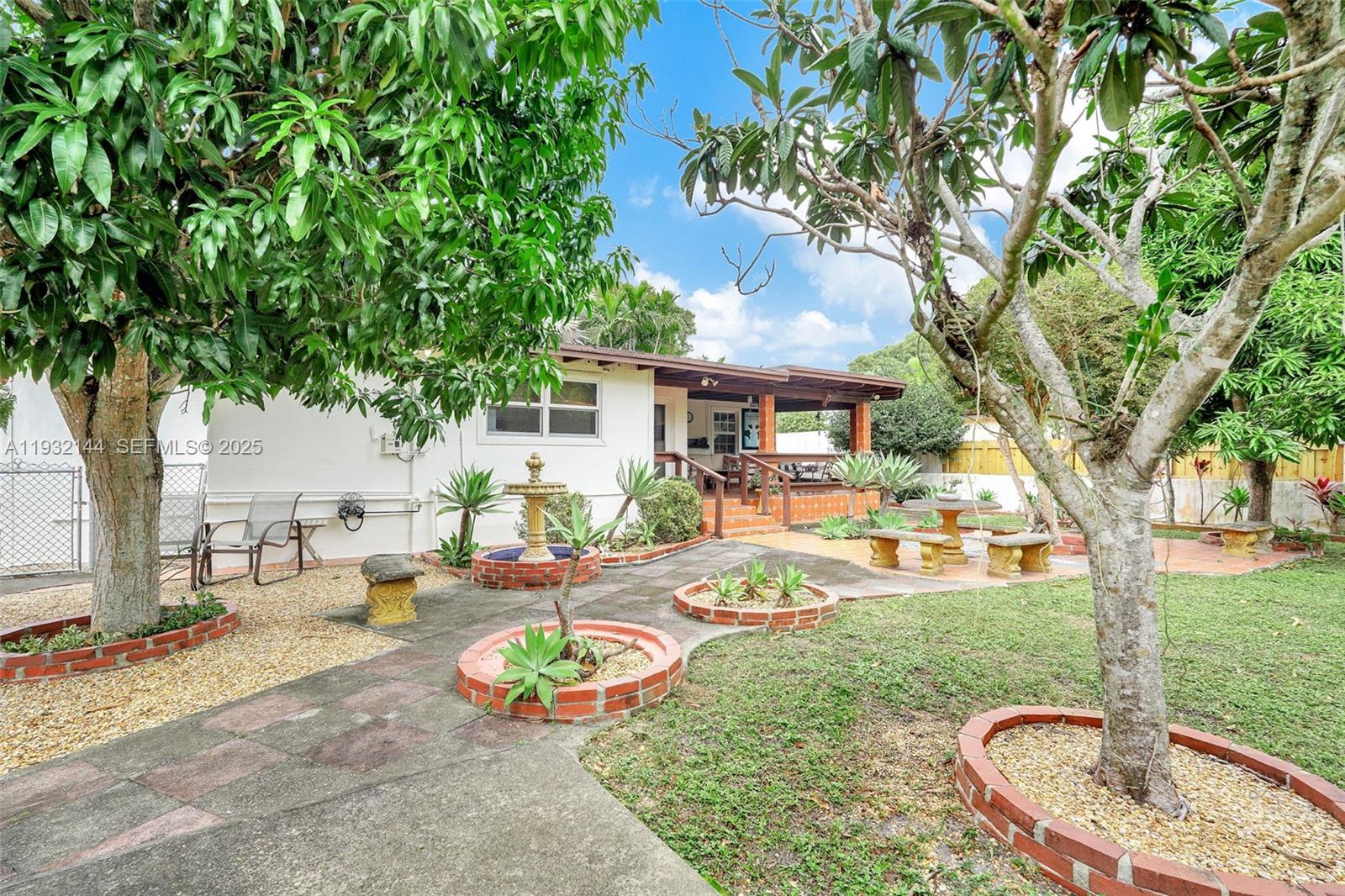 6266 SW 42nd St South Miami, FL 33155