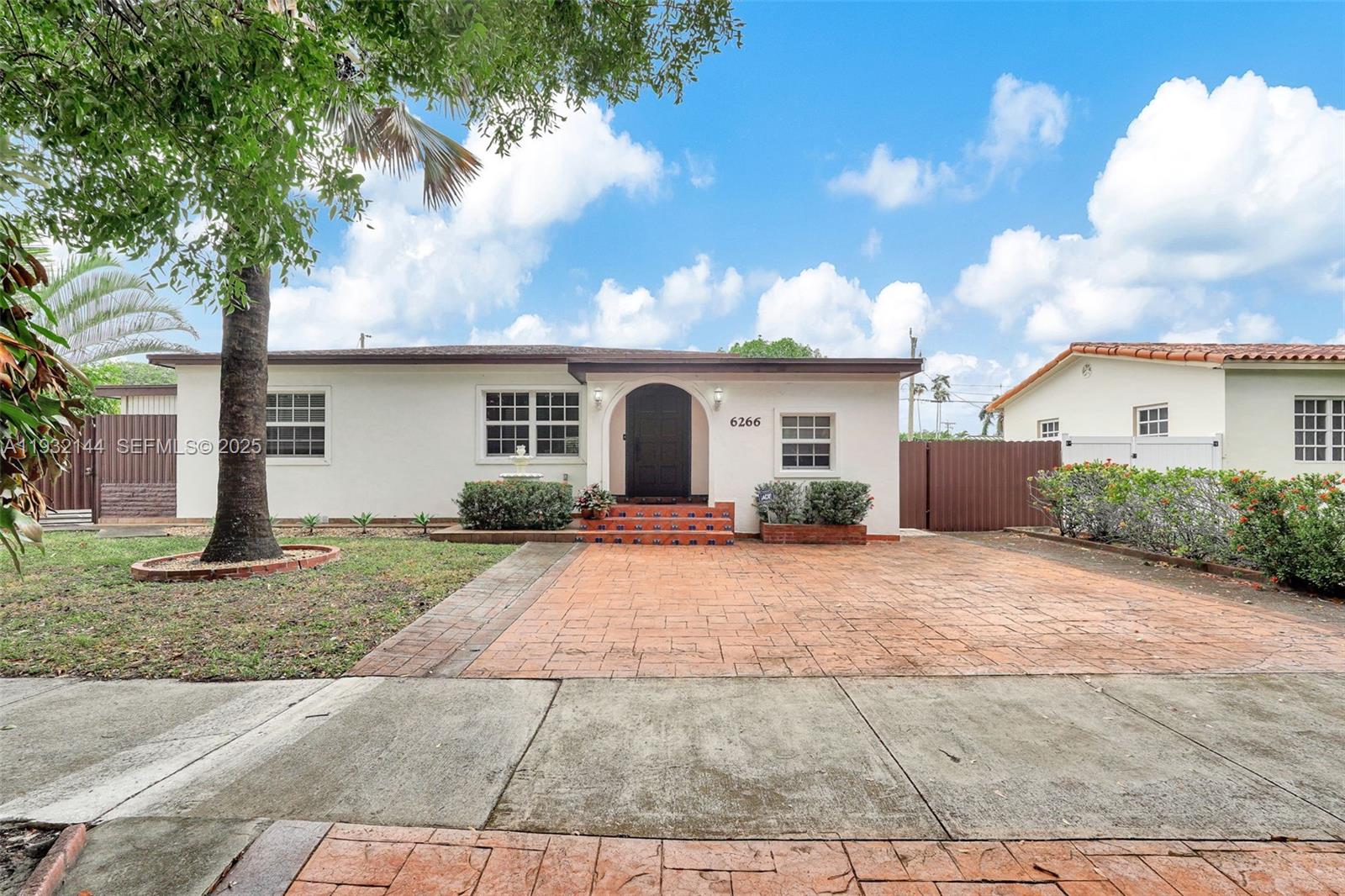 6266 SW 42nd St South Miami, FL 33155