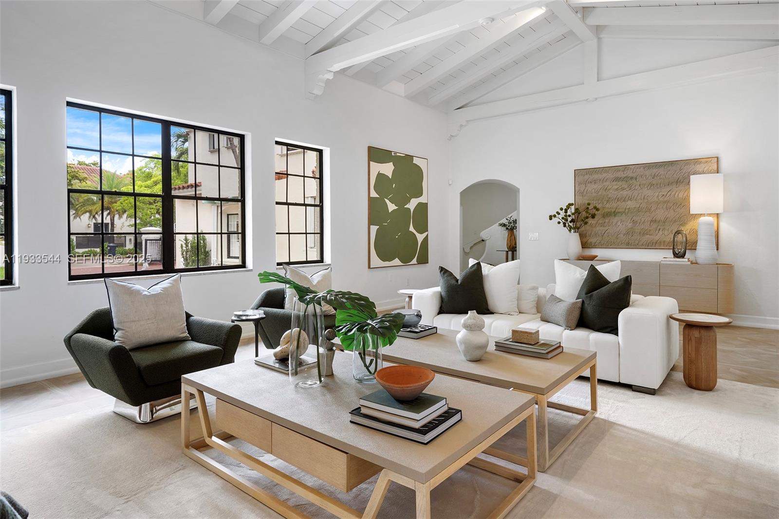 3500 Flamingo Dr Miami Beach, FL 33140