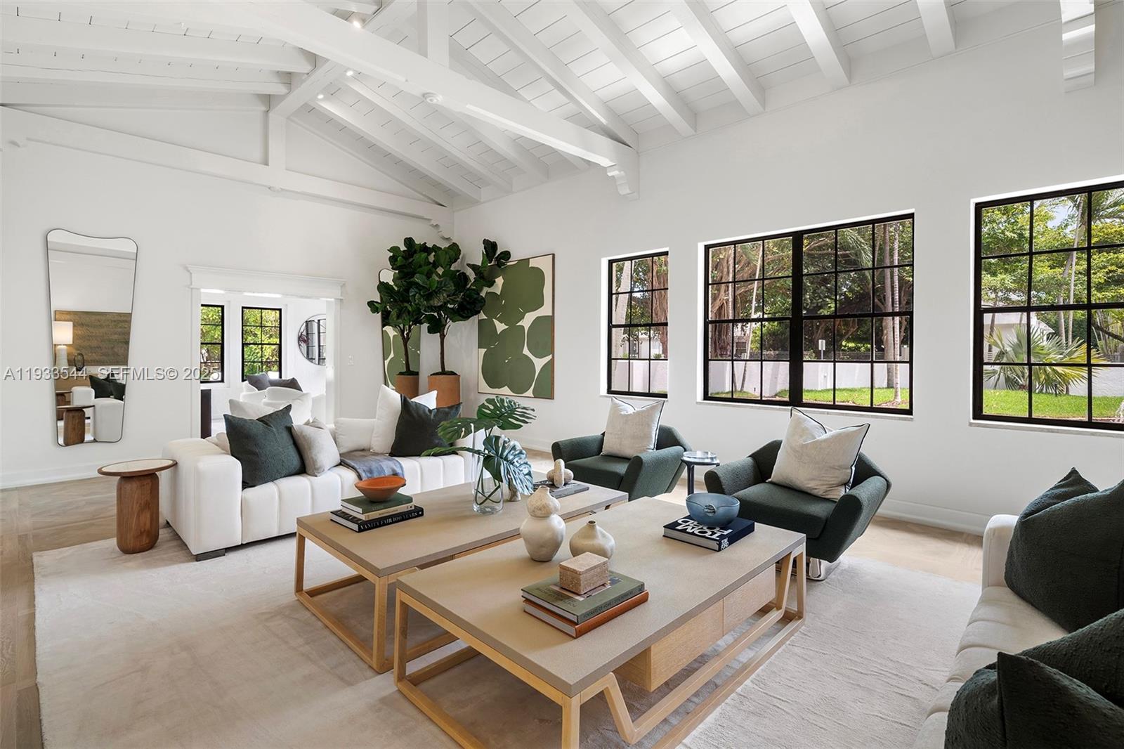 3500 Flamingo Dr Miami Beach, FL 33140