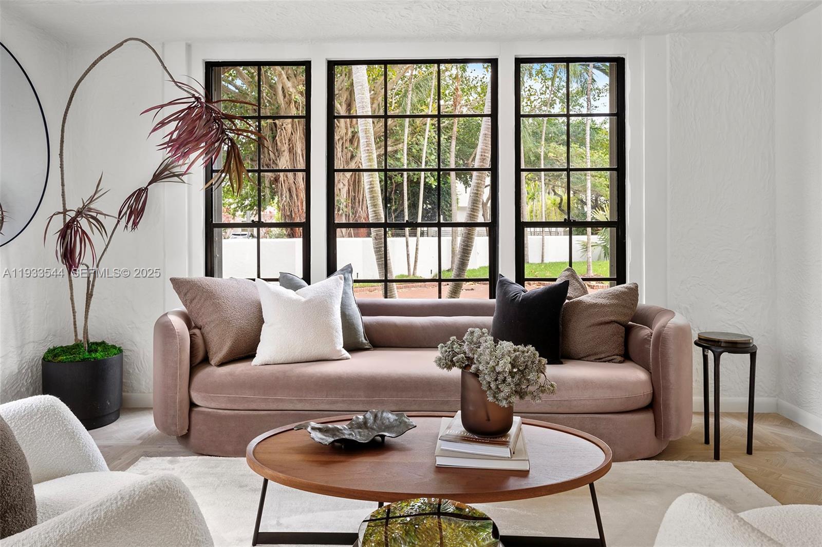 3500 Flamingo Dr Miami Beach, FL 33140