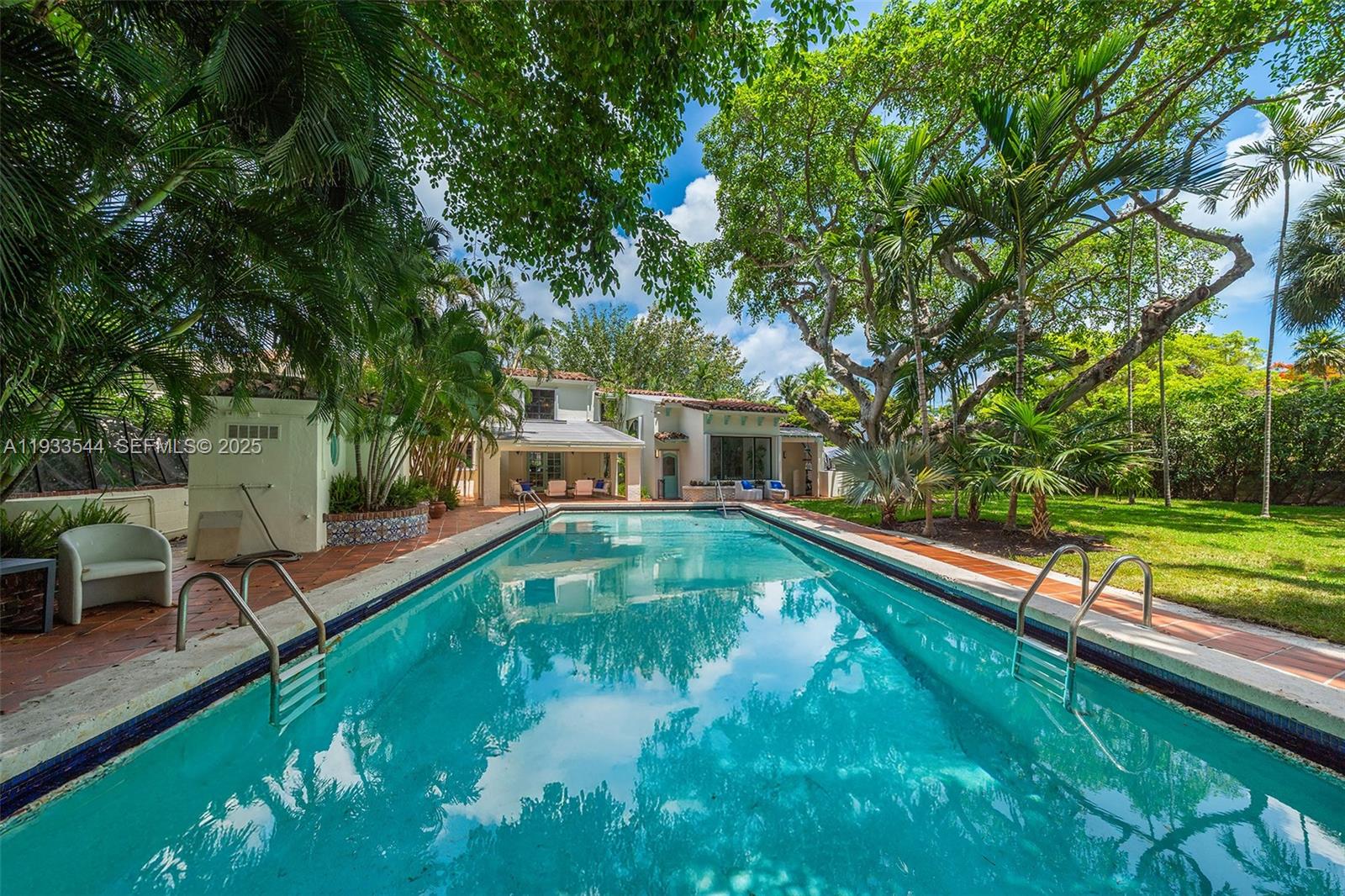 3500 Flamingo Dr Miami Beach, FL 33140