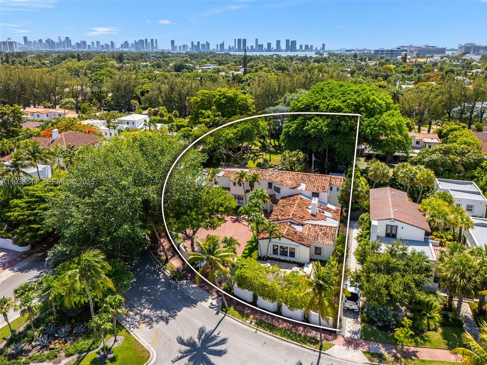 3500 Flamingo Dr Miami Beach, FL 33140