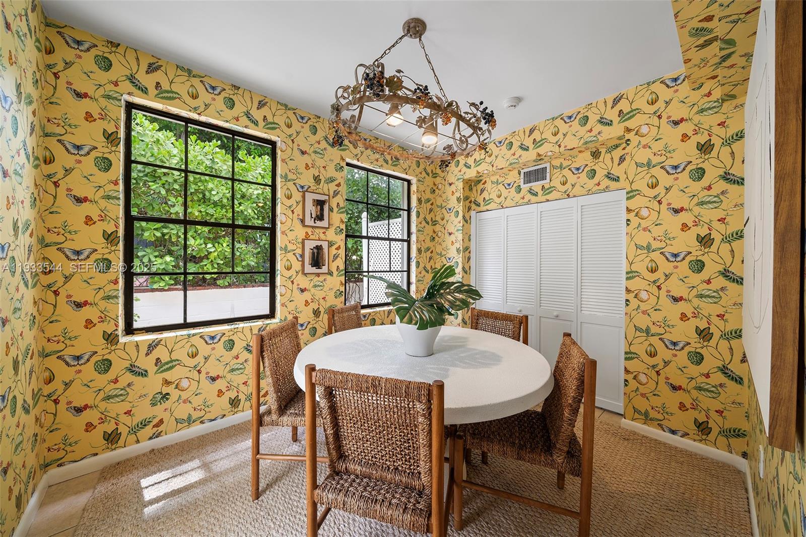 3500 Flamingo Dr Miami Beach, FL 33140