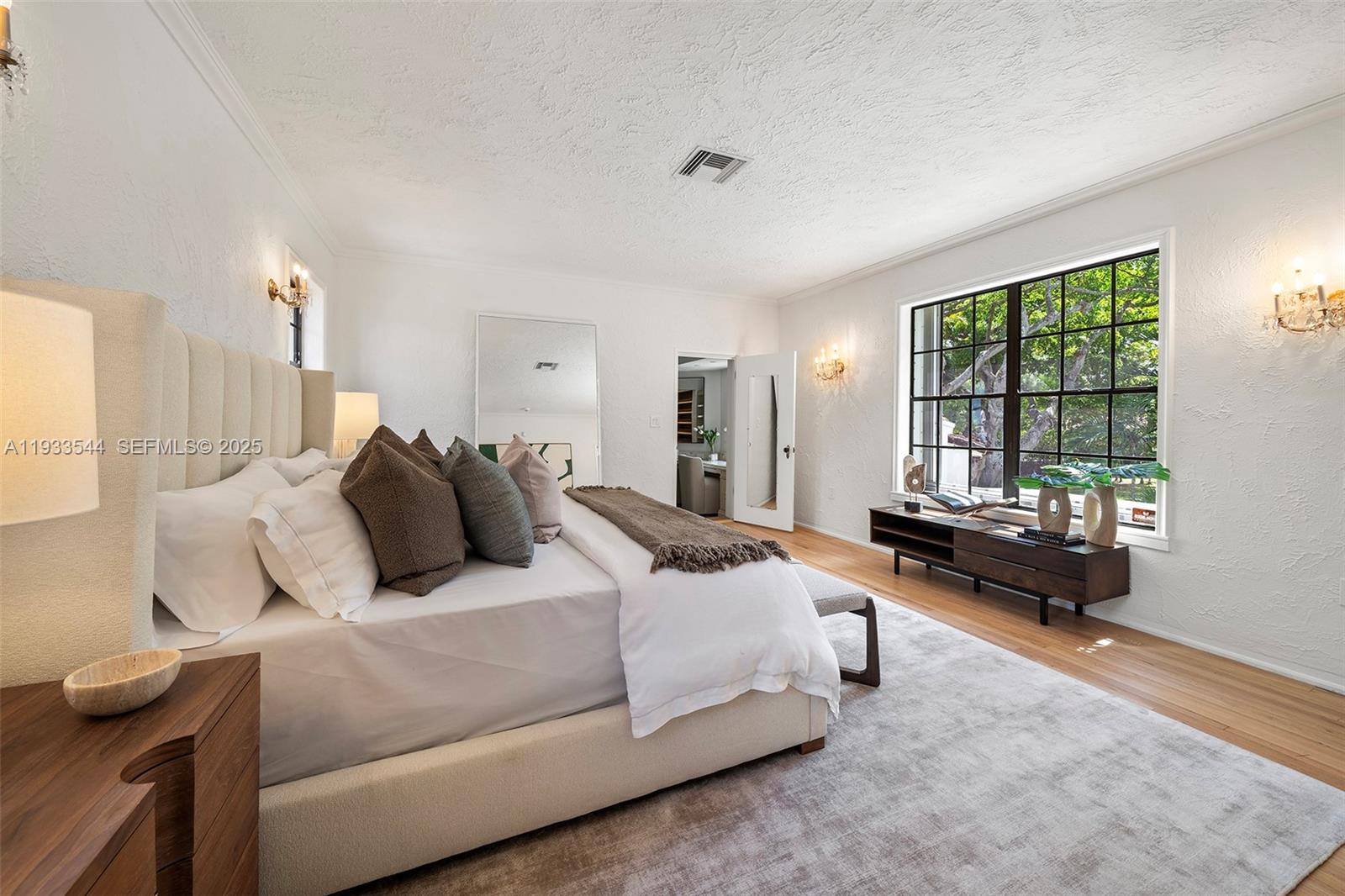 3500 Flamingo Dr Miami Beach, FL 33140