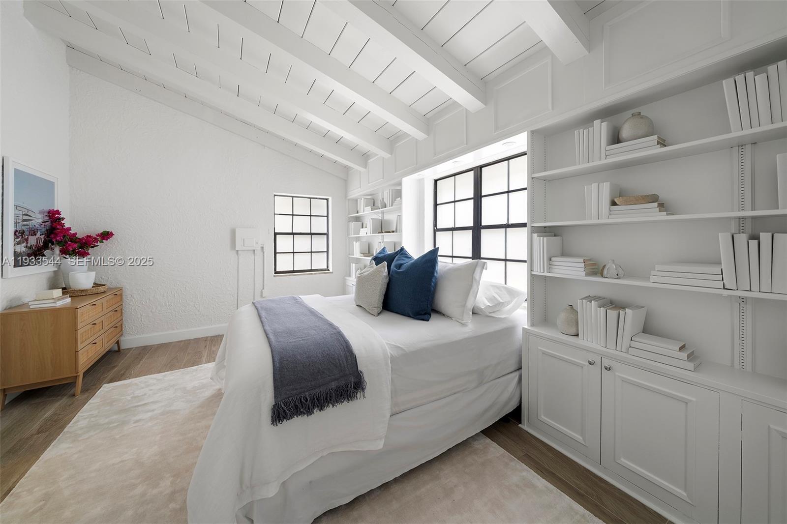 3500 Flamingo Dr Miami Beach, FL 33140