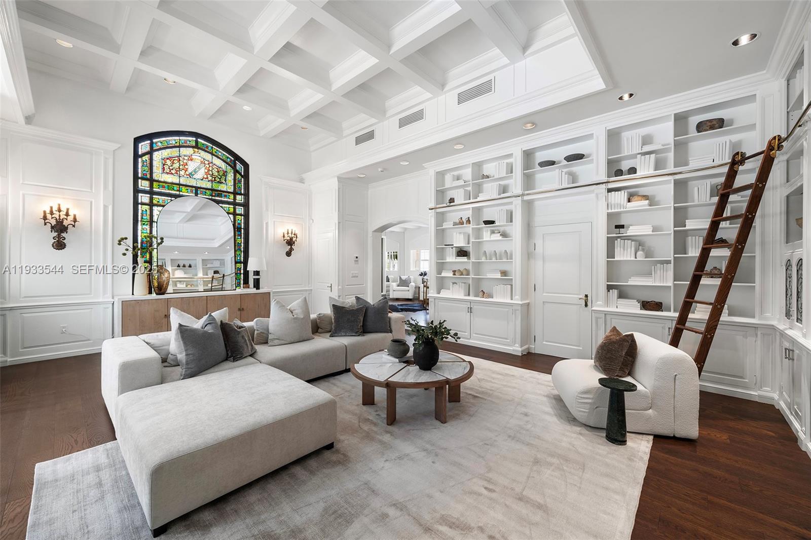 3500 Flamingo Dr Miami Beach, FL 33140