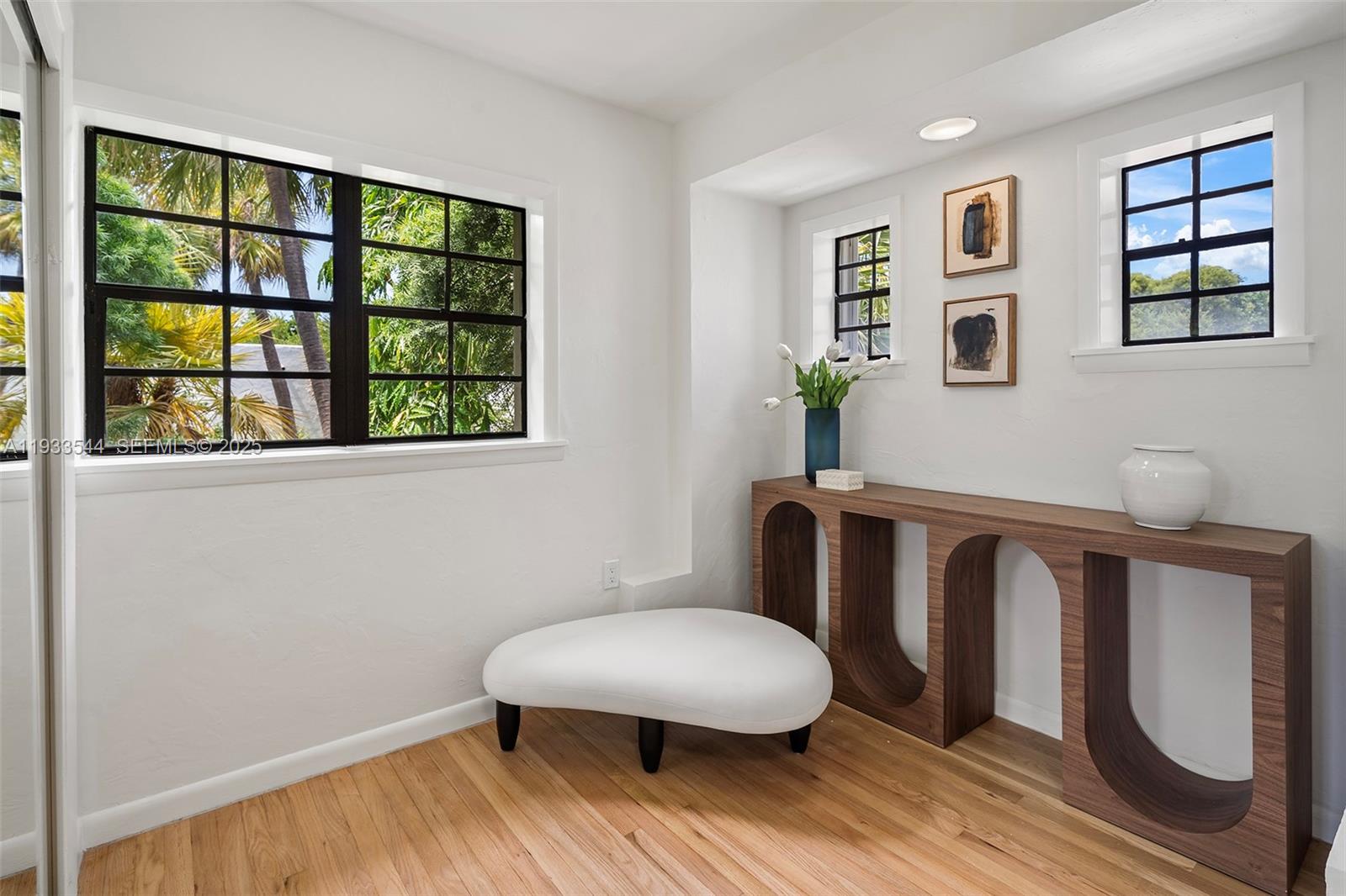 3500 Flamingo Dr Miami Beach, FL 33140