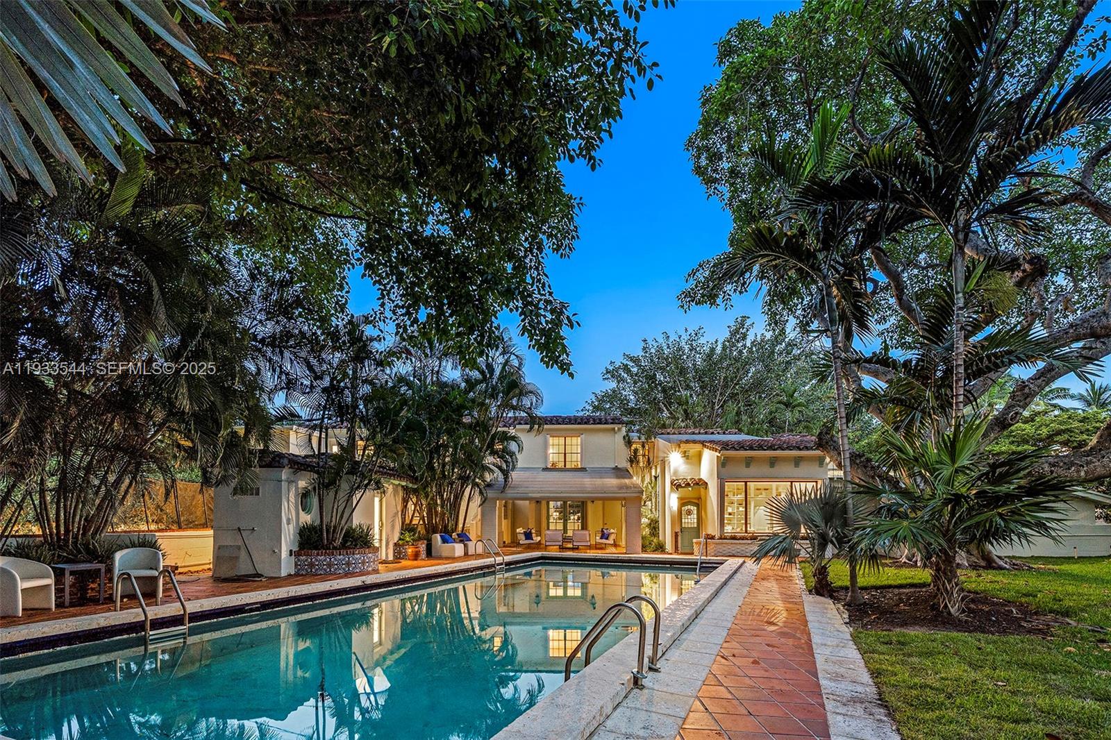 3500 Flamingo Dr Miami Beach, FL 33140