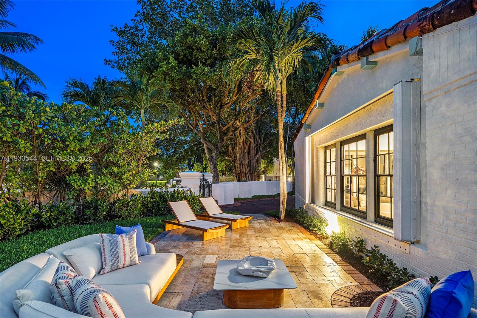 3500 Flamingo Dr Miami Beach, FL 33140