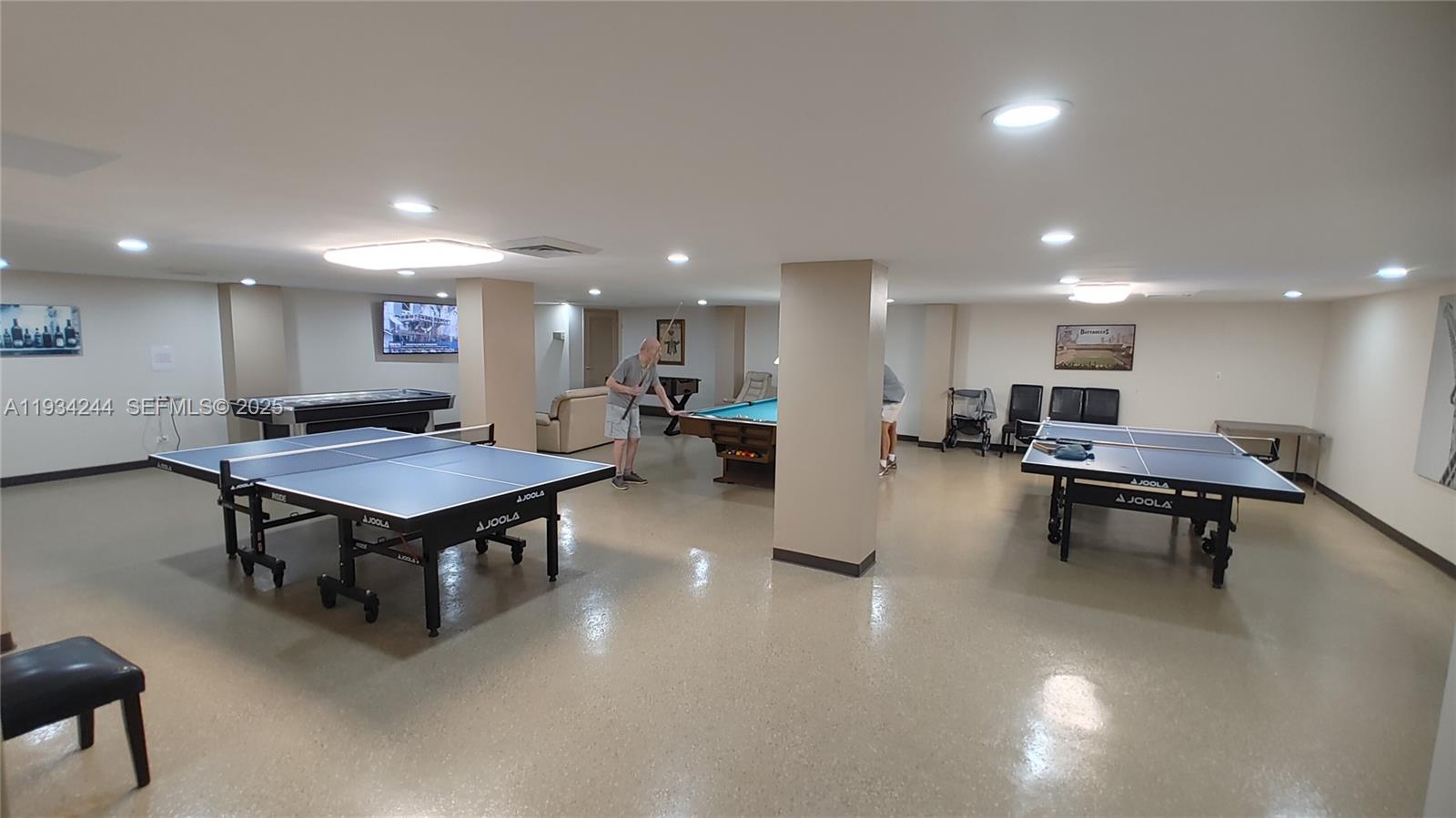 image Winston Towers 50023