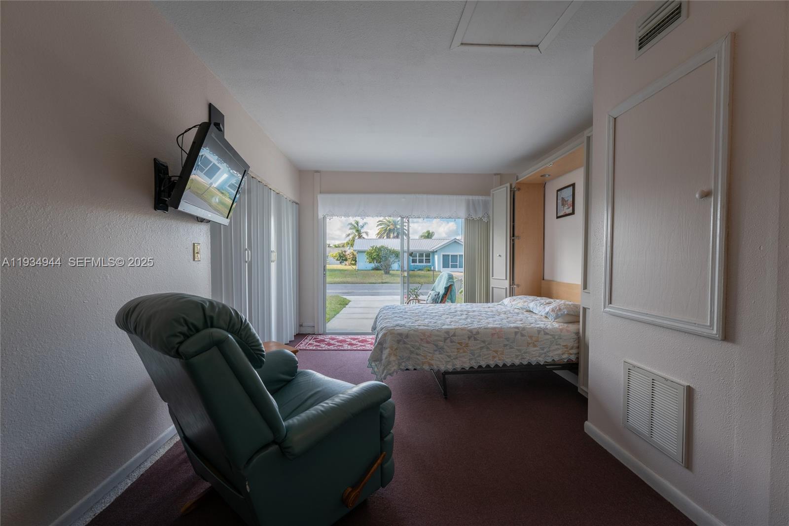 2001 Schooner Dr La Belle, FL 33935