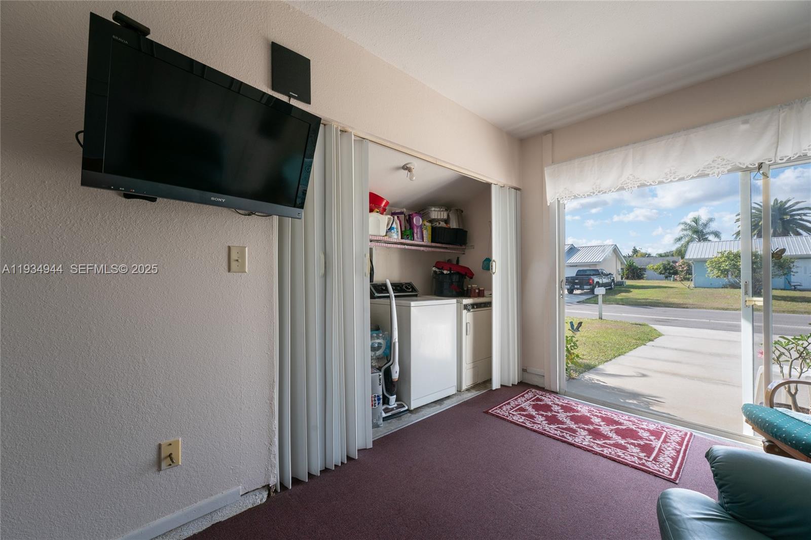 2001 Schooner Dr La Belle, FL 33935