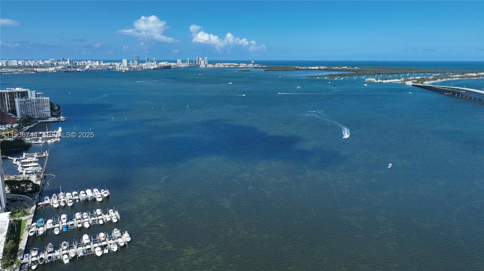 image Brickell Place II5